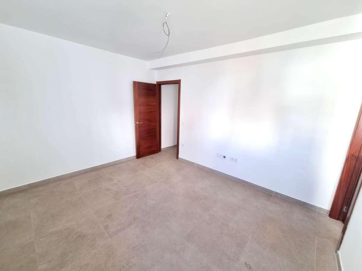 3 soverom Leilighet til salgs i Arrecife - € 240 000 (Ref: 9402891)