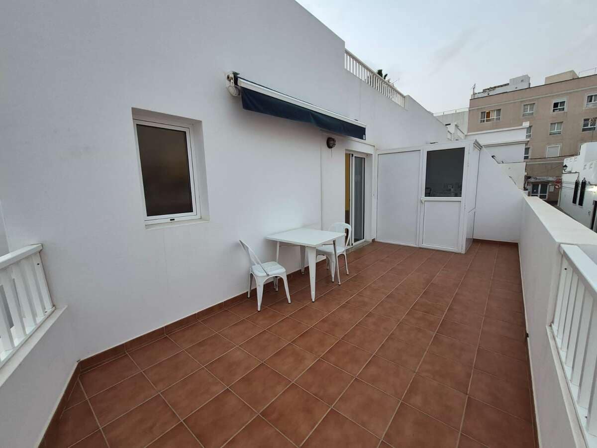 2 soveværelse Lejlighed til salg i Arrecife - € 220.000 (Ref: 9413468)