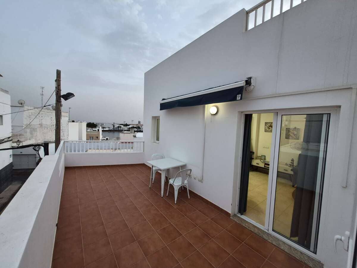 2 soveværelse Lejlighed til salg i Arrecife - € 220.000 (Ref: 9413468)