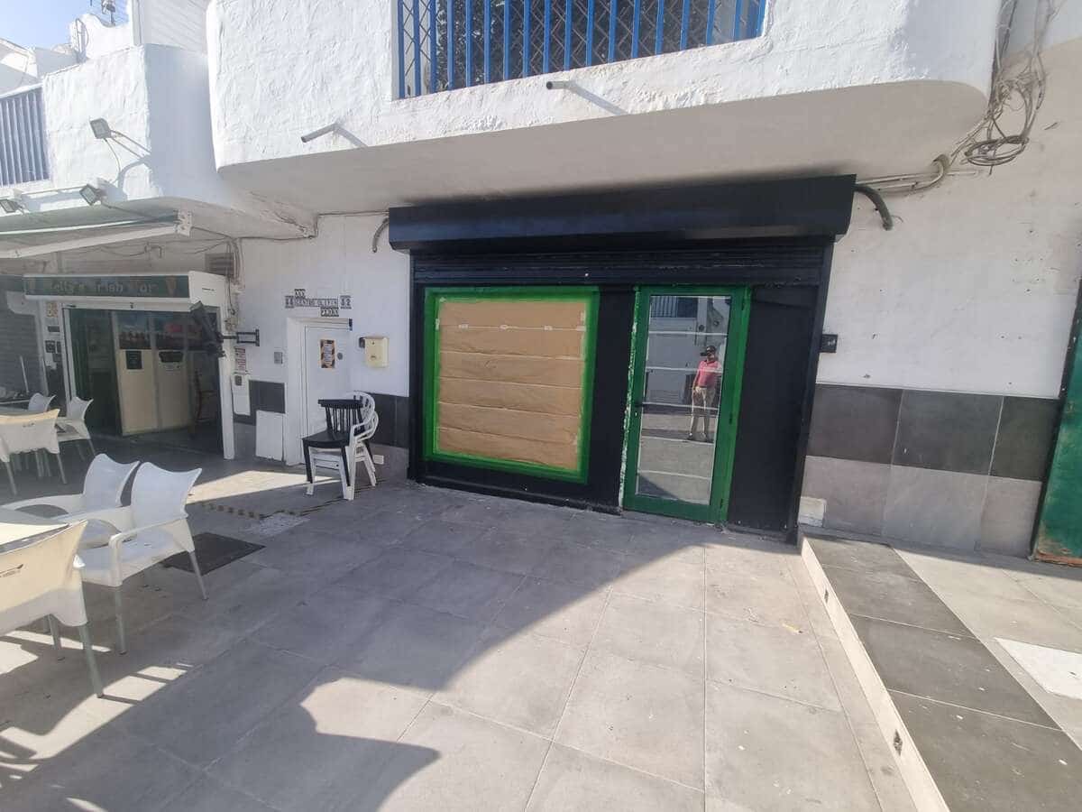 Kommersiell til salgs i Puerto del Carmen - € 115 000 (Ref: 9421809)