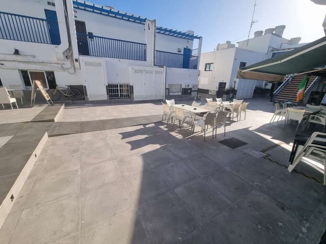 Erhverv til salg i Puerto del Carmen, Tías - € 115.000 (Ref: 9421809)