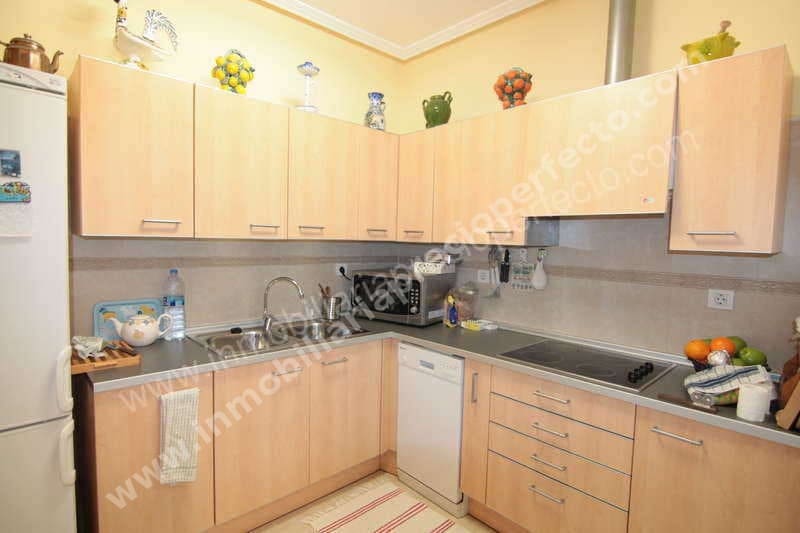 2 soveværelse Lejlighed til salg i Puerto del Carmen med swimmingpool garage - € 350.000 (Ref: 9421810)