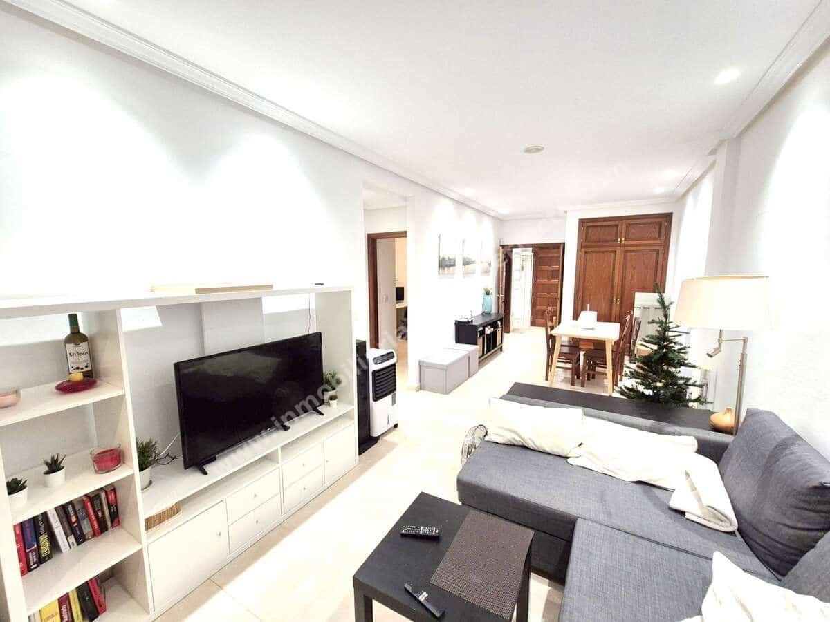 2 soveværelse Lejlighed til salg i Puerto del Carmen med swimmingpool garage - € 350.000 (Ref: 9421810)