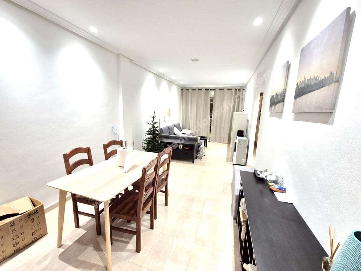 2 soveværelse Lejlighed til salg i Puerto del Carmen med swimmingpool garage - € 350.000 (Ref: 9421810)