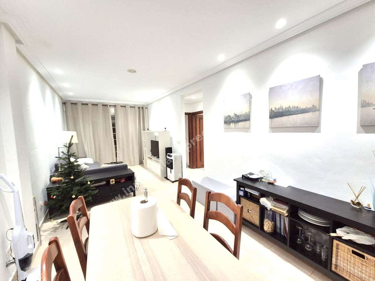 2 soveværelse Lejlighed til salg i Puerto del Carmen med swimmingpool garage - € 350.000 (Ref: 9421810)