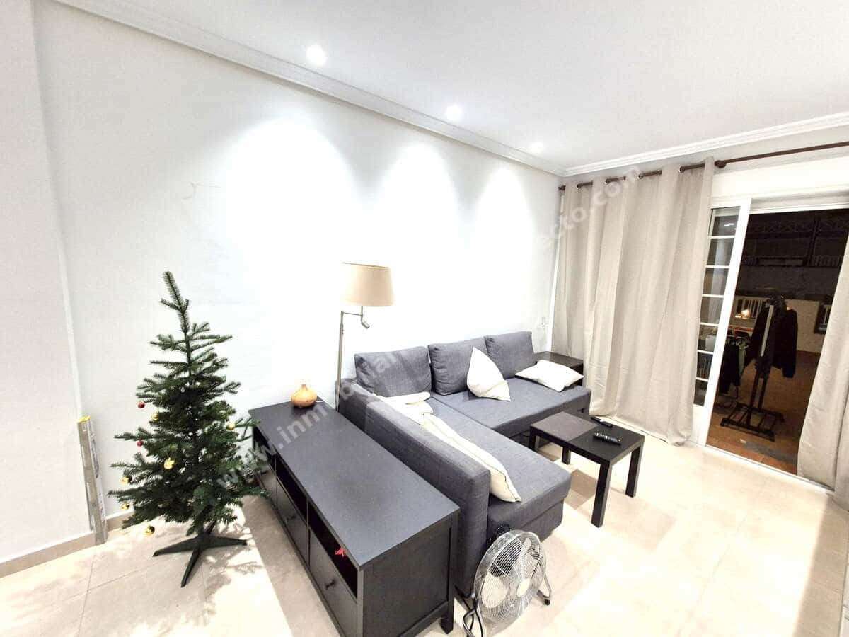 2 soveværelse Lejlighed til salg i Puerto del Carmen med swimmingpool garage - € 350.000 (Ref: 9421810)