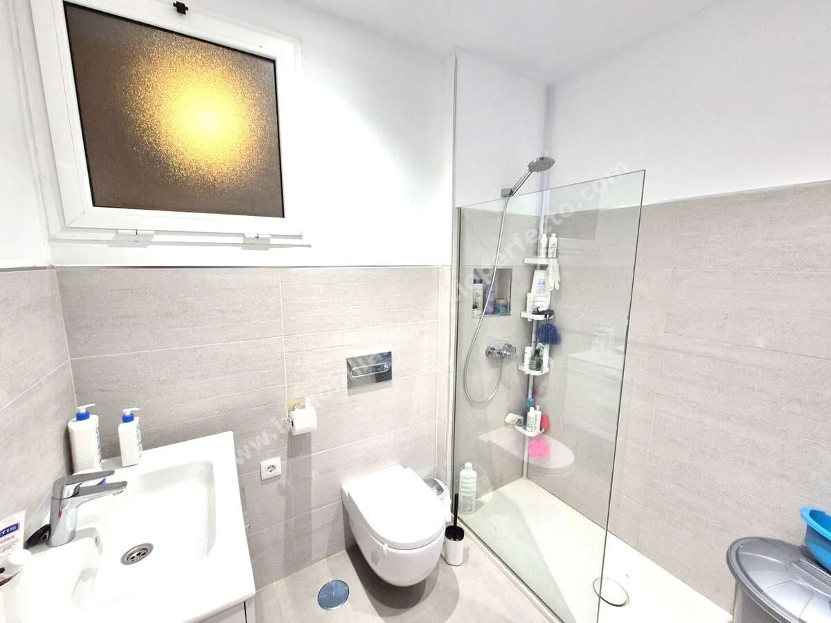 2 soveværelse Lejlighed til salg i Puerto del Carmen med swimmingpool garage - € 350.000 (Ref: 9421810)