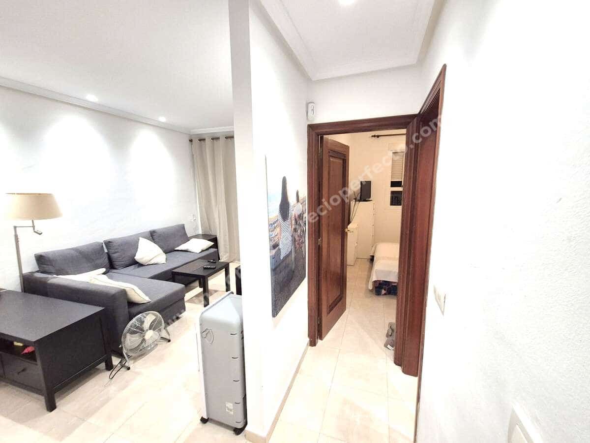 2 soveværelse Lejlighed til salg i Puerto del Carmen med swimmingpool garage - € 350.000 (Ref: 9421810)