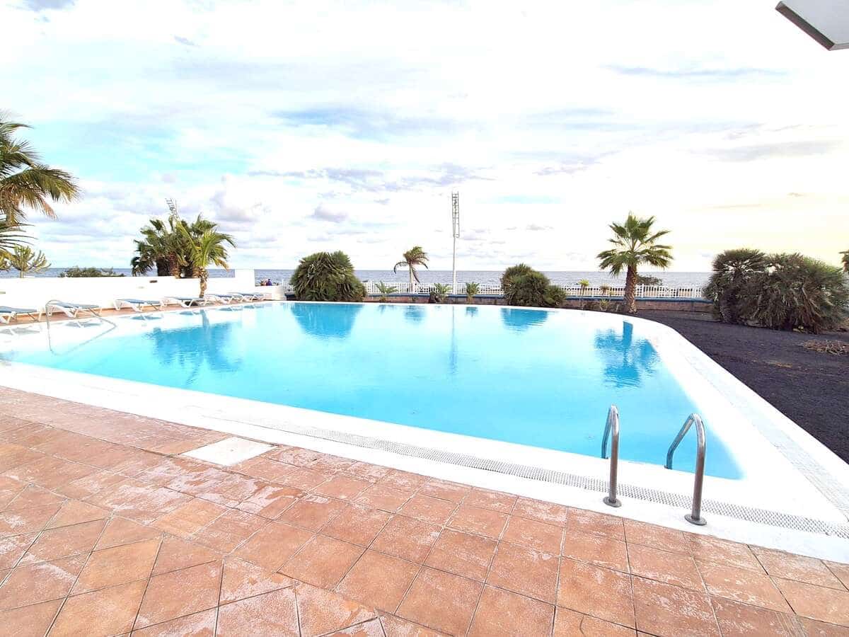 2 soveværelse Lejlighed til salg i Puerto del Carmen med swimmingpool garage - € 350.000 (Ref: 9421810)