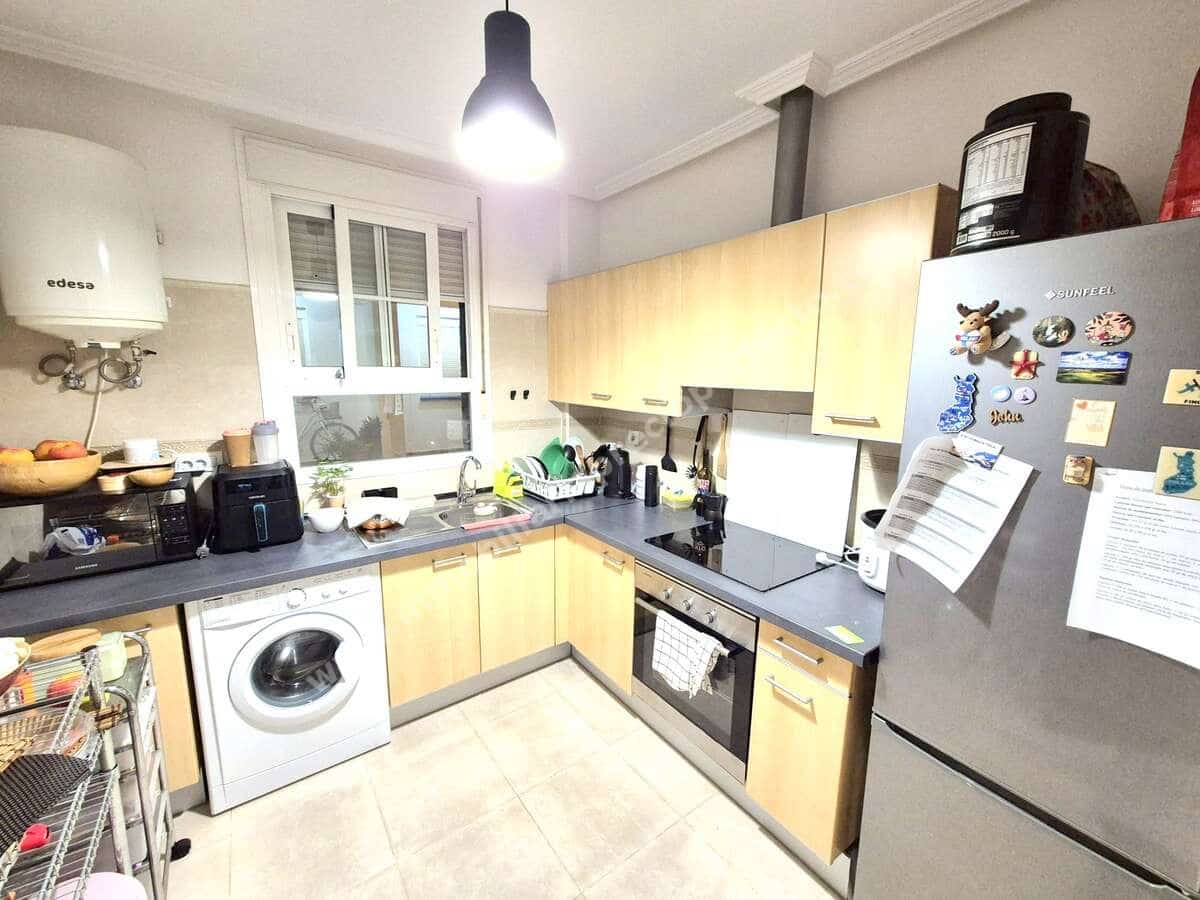 2 soveværelse Lejlighed til salg i Puerto del Carmen med swimmingpool garage - € 350.000 (Ref: 9421810)