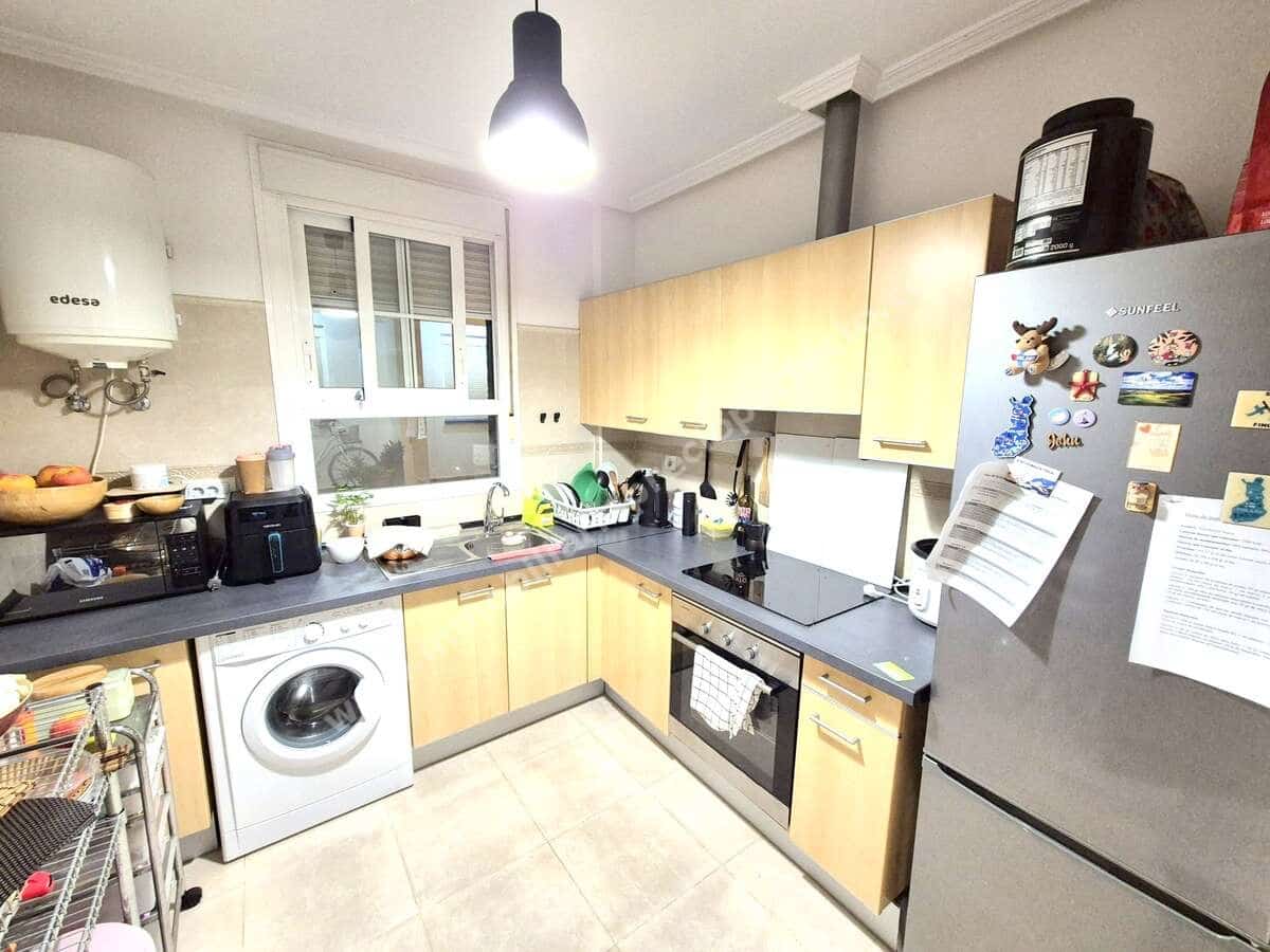 2 bedroom Apartment for sale in Puerto del Carmen with pool - € 350,000 (Ref: 9421810)