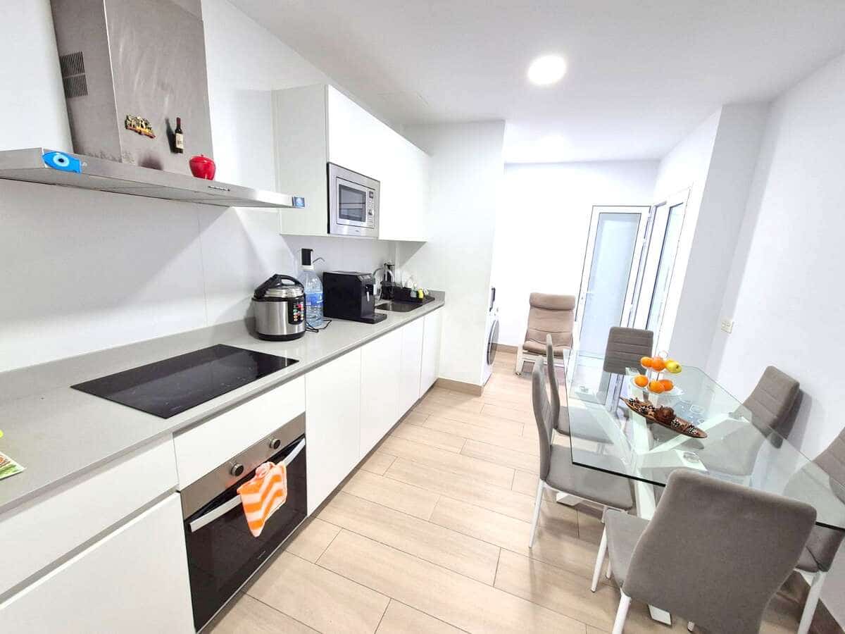 3 soveværelse Lejlighed til salg i Arrecife med garage - € 275.000 (Ref: 9432864)