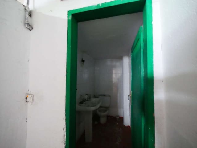 Erhverv til salg i Arrecife - € 96.500 (Ref: 9450079)