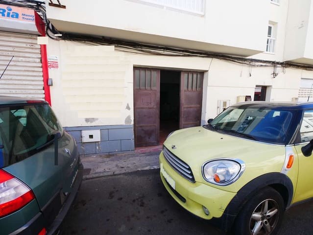 Local Comercial en Arrecife en venta - 96.500 € (Ref: 9450079)