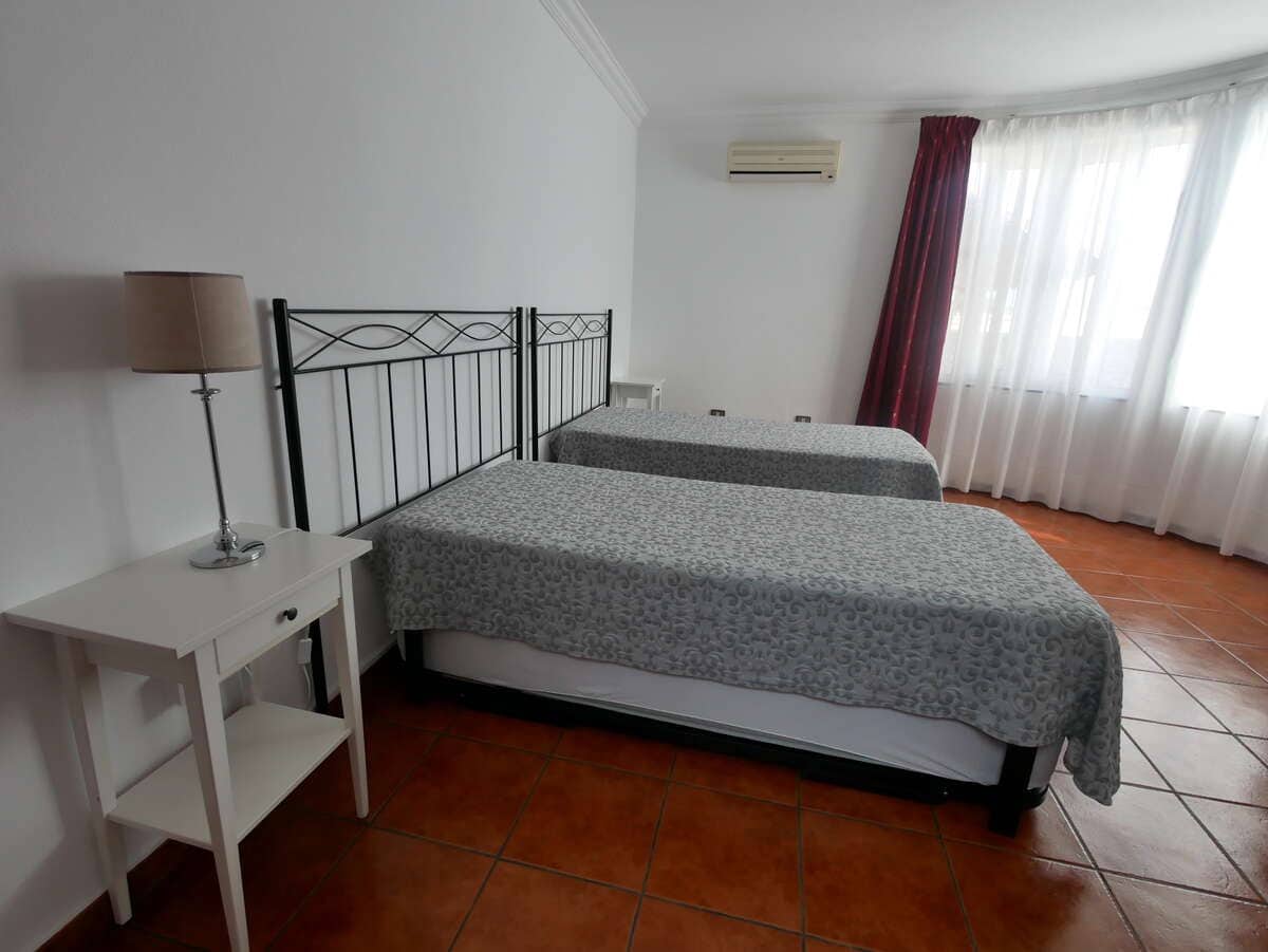 4 quarto Moradia para venda em Tahiche com piscina garagem - 1 200 000 € (Ref: 9460937)