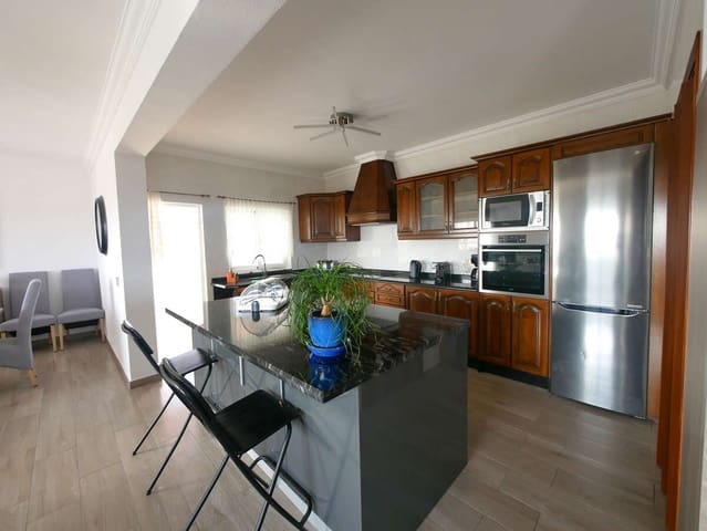 4 quarto Moradia para venda em Tahiche, Teguise com piscina garagem - 1 200 000 € (Ref: 9460937)