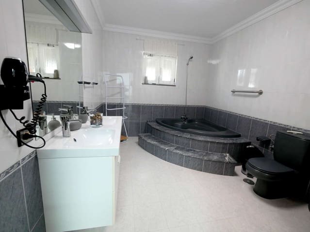 4 quarto Moradia para venda em Tahiche, Teguise com piscina garagem - 1 200 000 € (Ref: 9460937)