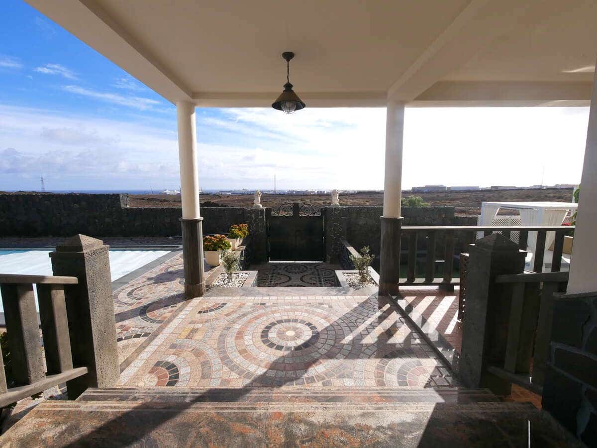 4 quarto Moradia para venda em Tahiche com piscina garagem - 1 200 000 € (Ref: 9460937)