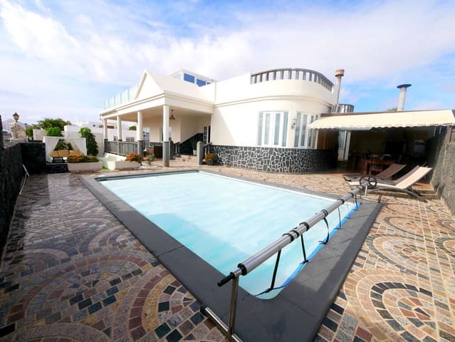 4 quarto Moradia para venda em Tahiche, Teguise com piscina garagem - 1 200 000 € (Ref: 9460937)