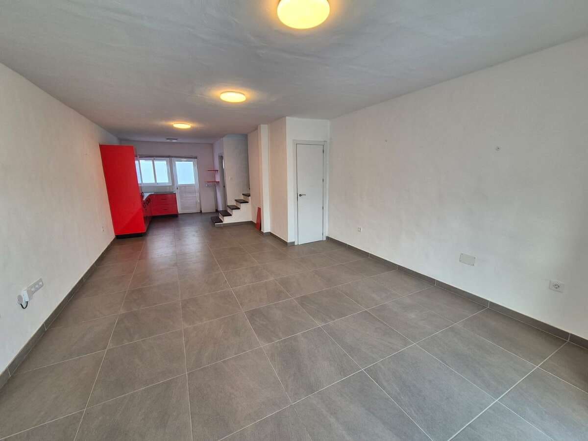 3 chambre Finca/Maison de Campagne à vendre à Puerto del Carmen avec garage - 410 000 € (Ref: 9465179)