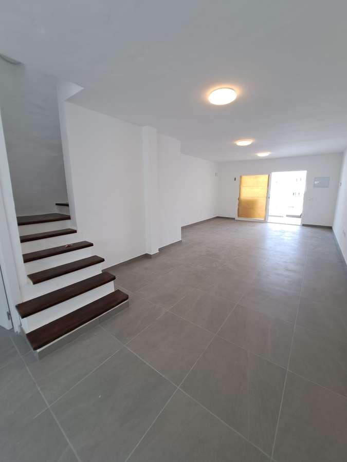 3 bedroom Semi-detached Villa for sale in Puerto del Carmen with garage - € 410,000 (Ref: 9465180)