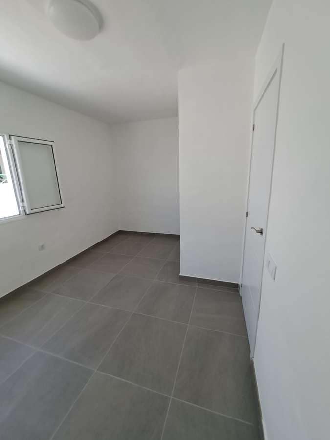 3 bedroom Semi-detached Villa for sale in Puerto del Carmen with garage - € 410,000 (Ref: 9465180)