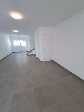 3 sypialnia Dom blizniak na sprzedaż w Puerto del Carmen, Tías z garażem - 410 000 € (Ref: 9465180)