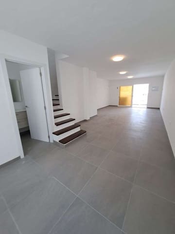 3 sypialnia Dom blizniak na sprzedaż w Puerto del Carmen, Tías z garażem - 410 000 € (Ref: 9465180)