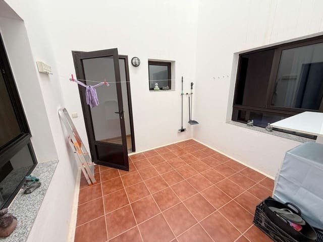 2 sovrum Lägenhet till salu i Arrecife - 169 000 € (Ref: 9480830)