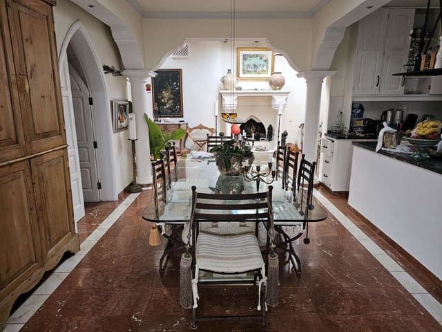 Chalet de 7 habitaciones en La Asomada, Tías en venta con piscina garaje - 2.300.000 € (Ref: 9485056)