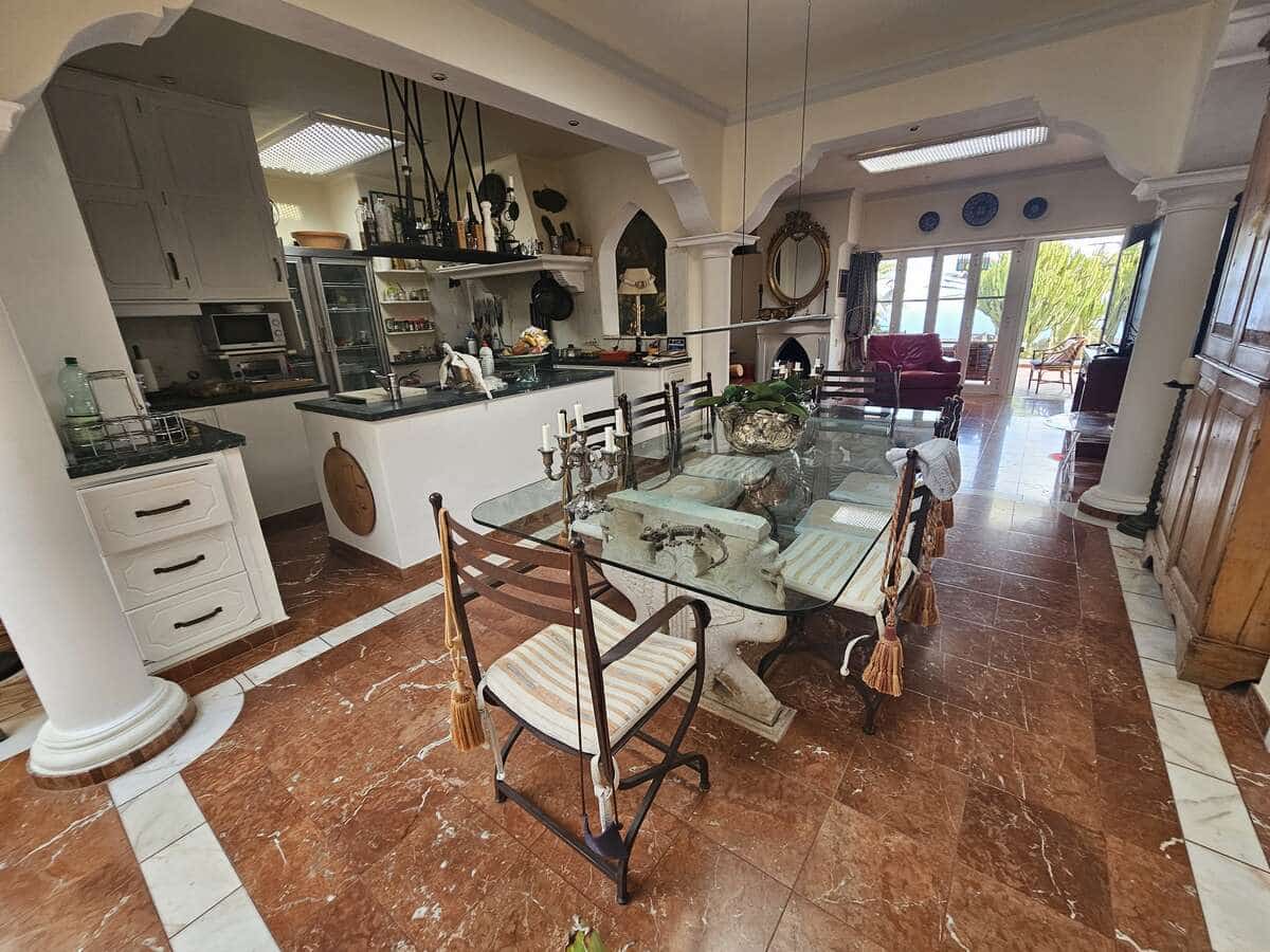 7 sypialnia Willa na sprzedaż w La Asomada z basenem garażem - 2 300 000 € (Ref: 9485056)