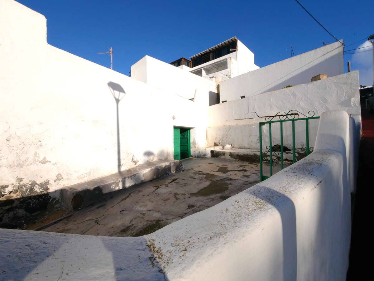 3 bedroom Finca/Country House for sale in Puerto del Carmen - € 600,000 (Ref: 9488057)