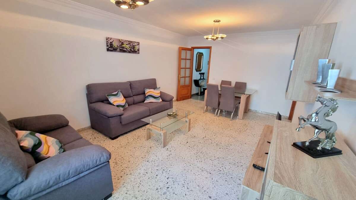 3 bedroom Flat for sale in Arrecife with garage - € 279,000 (Ref: 9536577)