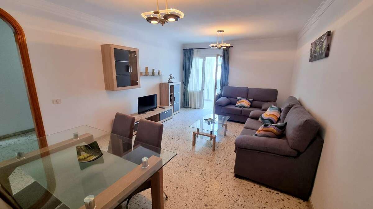 3 bedroom Flat for sale in Arrecife with garage - € 279,000 (Ref: 9536577)