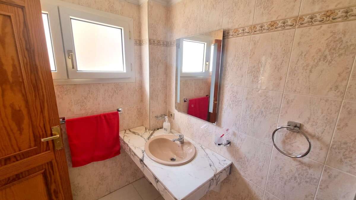 3 bedroom Flat for sale in Arrecife with garage - € 279,000 (Ref: 9536577)