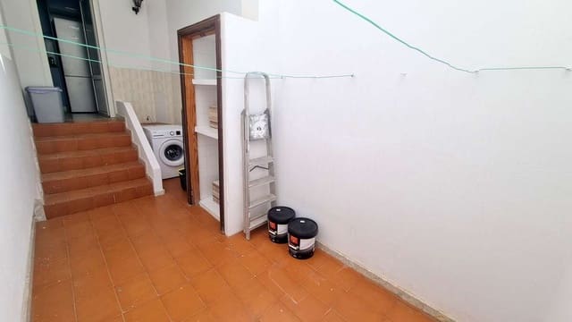 3 bedroom Flat for sale in Arrecife with garage - € 279,000 (Ref: 9536577)