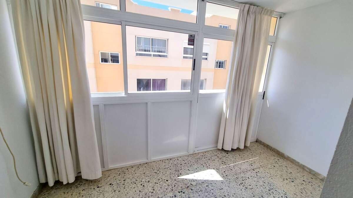 3 bedroom Flat for sale in Arrecife with garage - € 279,000 (Ref: 9536577)