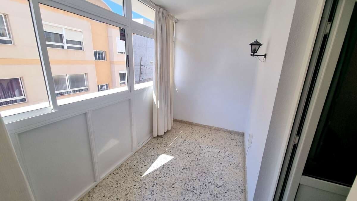 3 bedroom Flat for sale in Arrecife with garage - € 279,000 (Ref: 9536577)