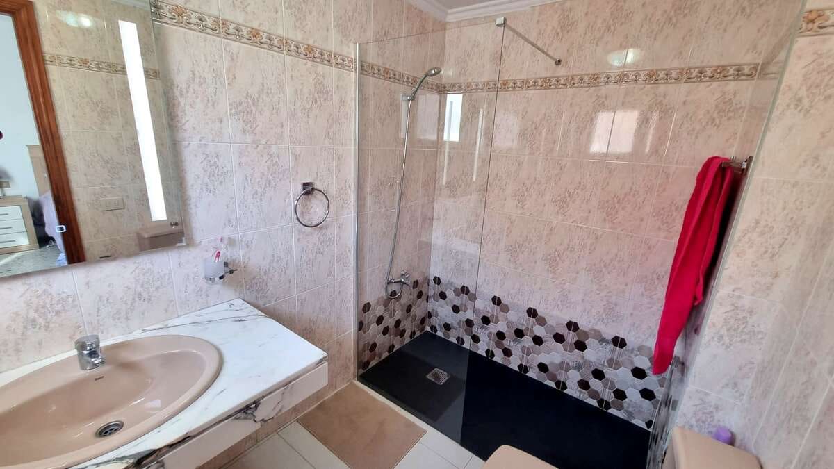 3 bedroom Flat for sale in Arrecife with garage - € 279,000 (Ref: 9536577)