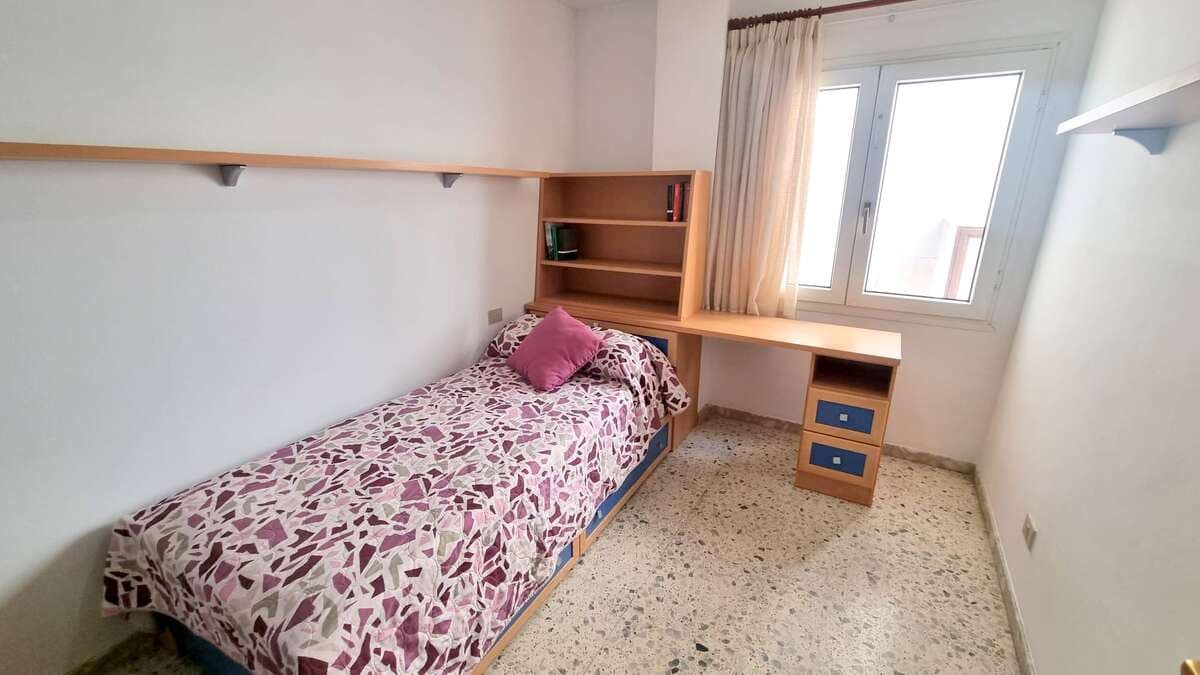 3 bedroom Flat for sale in Arrecife with garage - € 279,000 (Ref: 9536577)