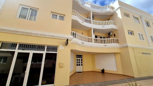 3 bedroom Flat for sale in Arrecife with garage - € 279,000 (Ref: 9536577)
