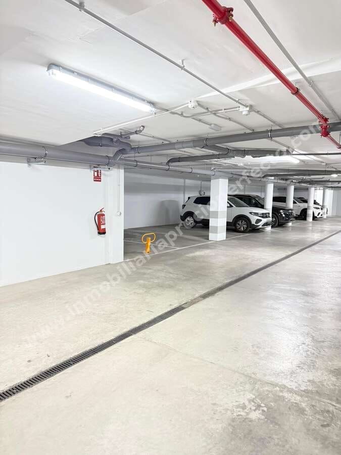 Garage for sale in Arrecife - € 17,500 (Ref: 9567921)