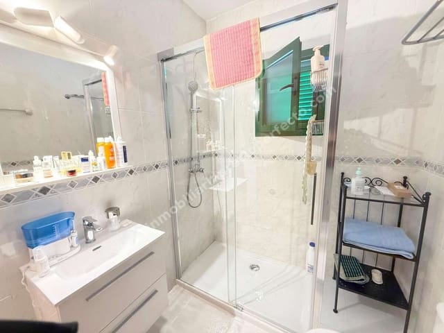 2 chambre Appartement à vendre à Puerto del Carmen, Tías avec garage - 285 000 € (Ref: 9567922)