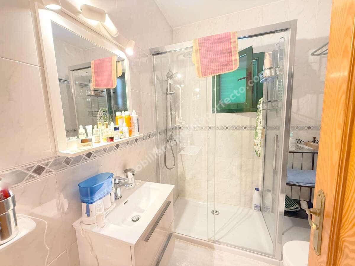 Apartamento de 2 habitaciones en Puerto del Carmen en venta con garaje - 285.000 € (Ref: 9567922)