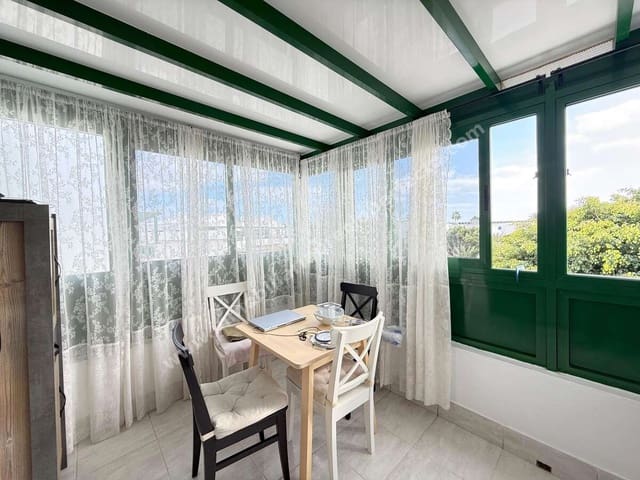 2 chambre Appartement à vendre à Puerto del Carmen, Tías avec garage - 285 000 € (Ref: 9567922)