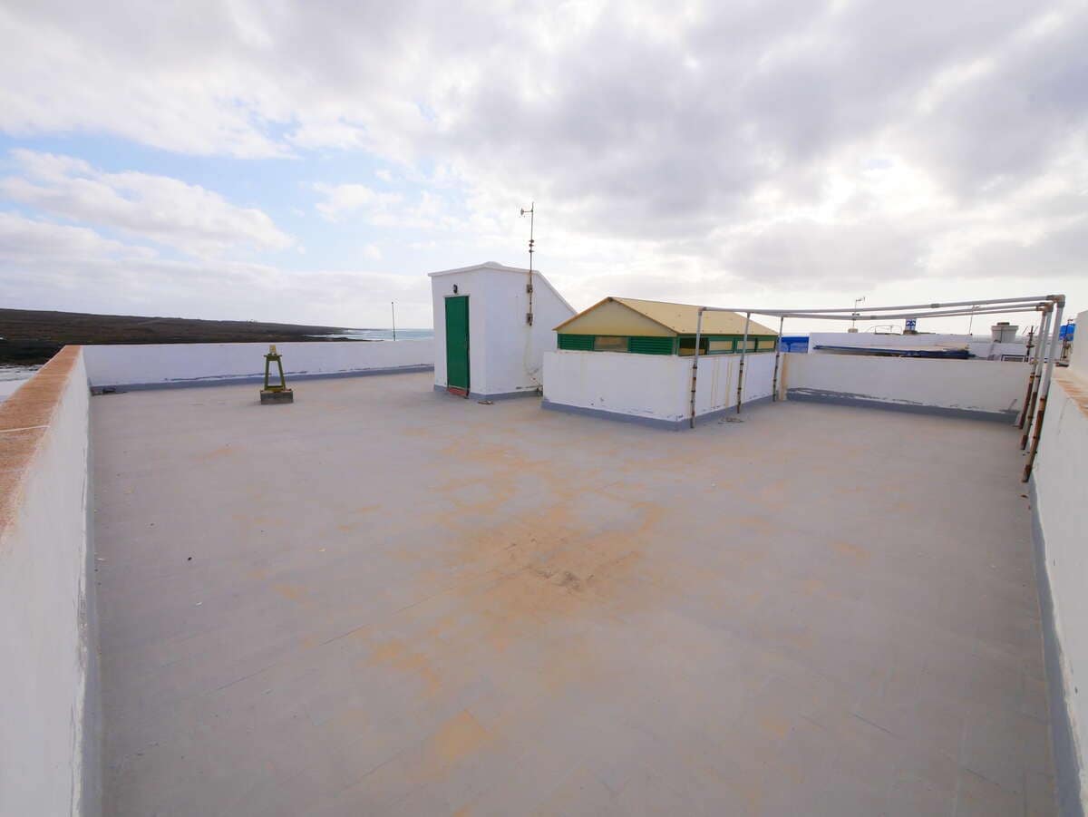 6 bedroom Finca/Country House for sale in Punta Mujeres with garage - € 450,000 (Ref: 9573710)