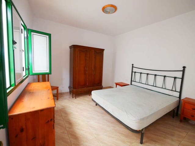 6 bedroom Finca/Country House for sale in Punta Mujeres, Haría with garage - € 450,000 (Ref: 9573710)