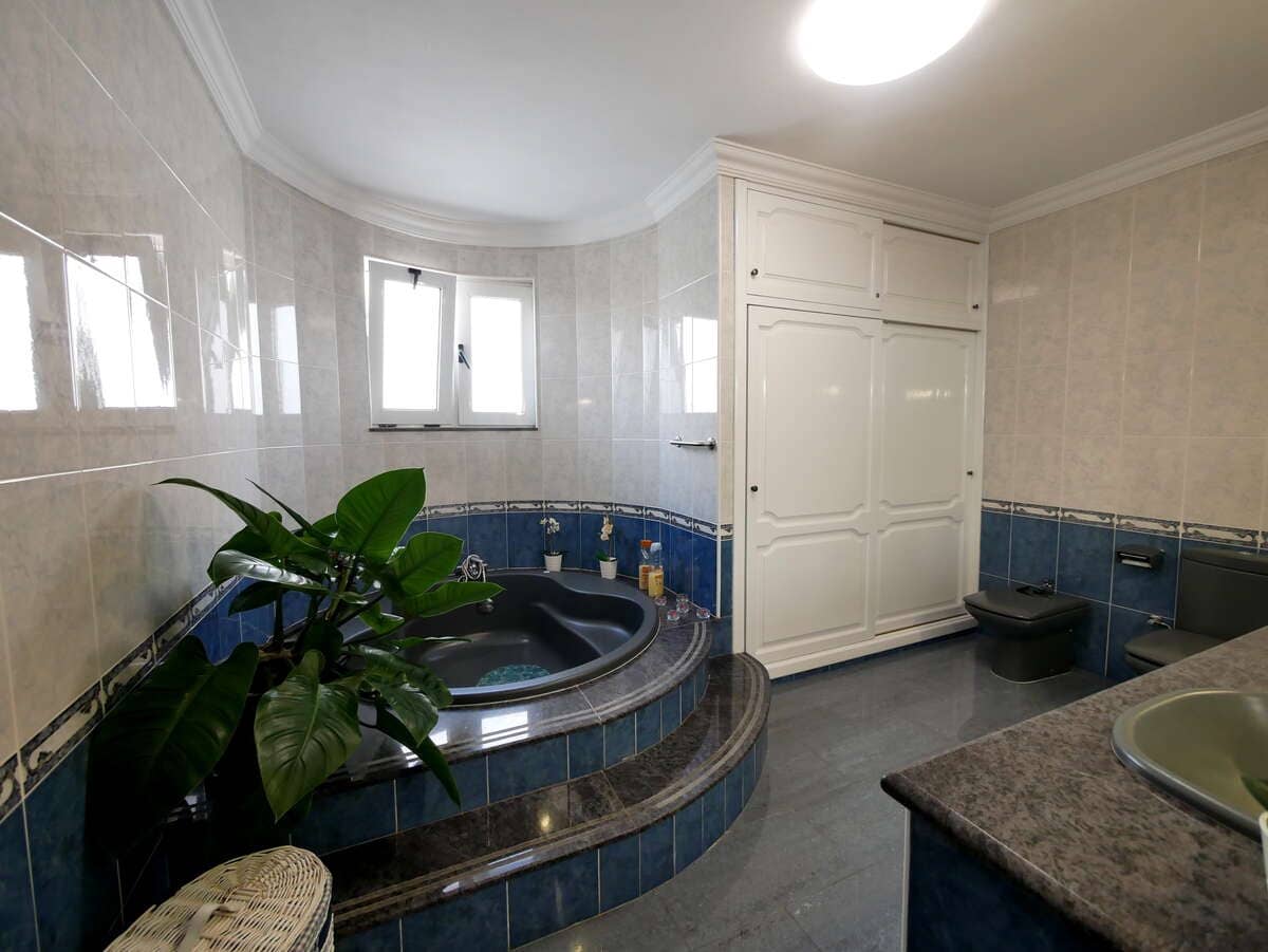 4 soveværelse Villa til salg i Tahiche med swimmingpool garage - € 1.200.000 (Ref: 9573712)