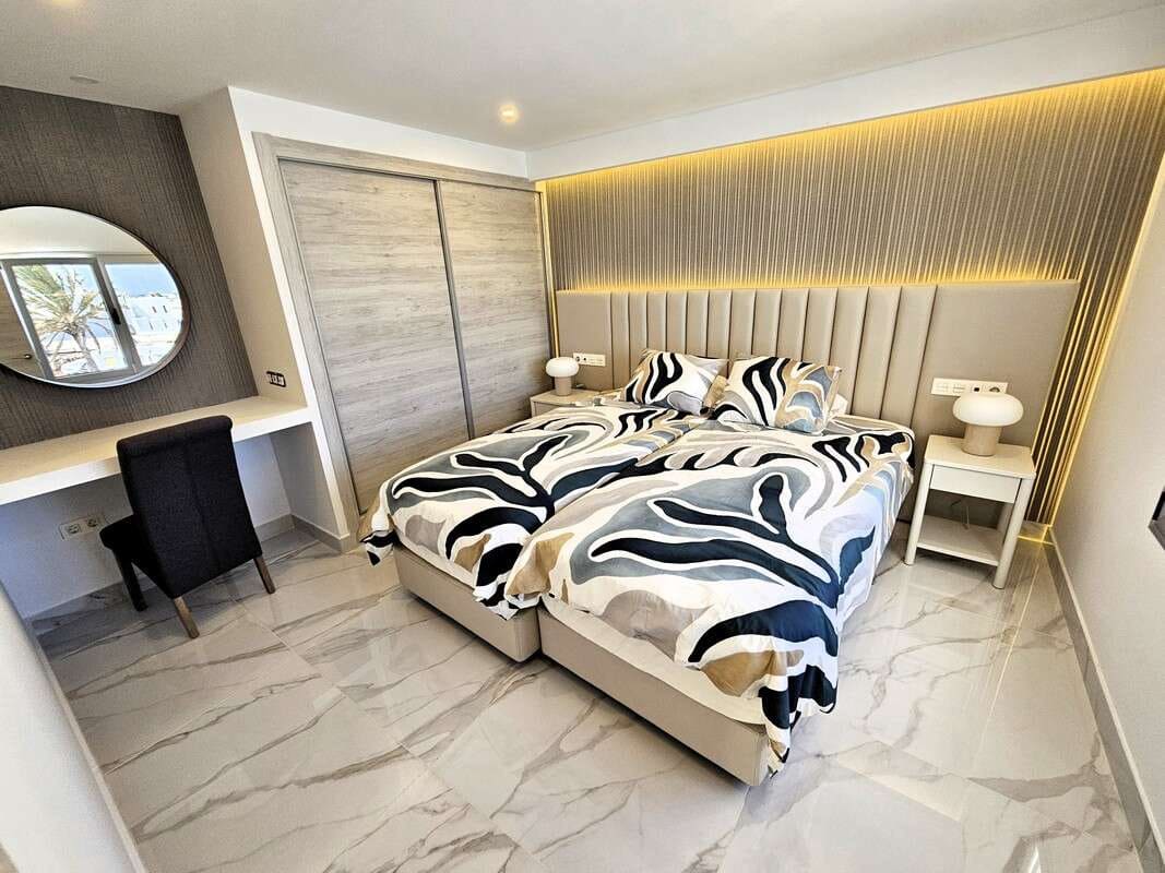 3 sovrum Semi-fristående Villa till salu i Puerto del Carmen med pool garage - 615 000 € (Ref: 9575466)