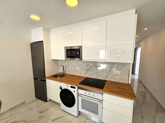 3 soveværelse Semi-Rækkehus til salg i Puerto del Carmen, Tías med swimmingpool garage - € 615.000 (Ref: 9575466)